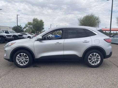 Used 2020 Ford Escape SE AWD/4WD image 3