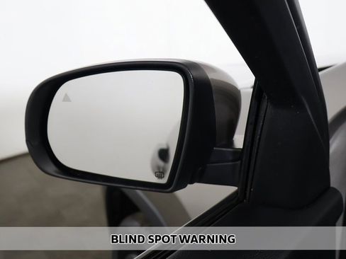 Used 2021 Jeep Cherokee Latitude AWD/4WD image 3