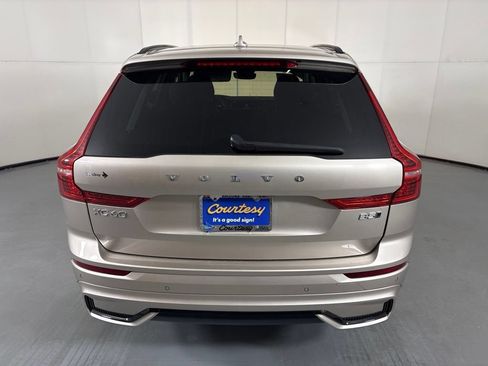 Used 2025 Volvo XC60 B5 Core AWD/4WD image 7