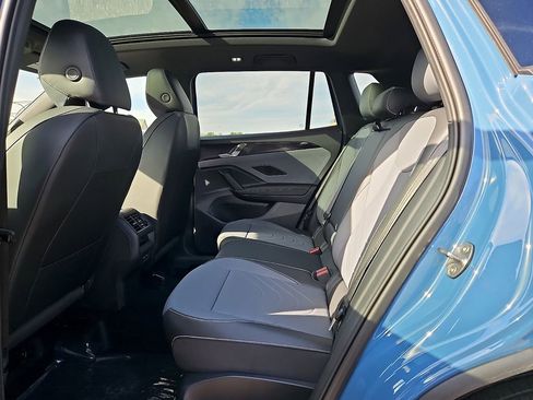 New 2026 Volkswagen Tiguan SE R-Line image 8