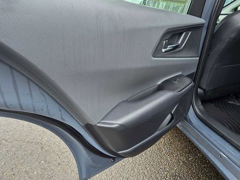 Used 2025 Toyota Prius XLE image 16