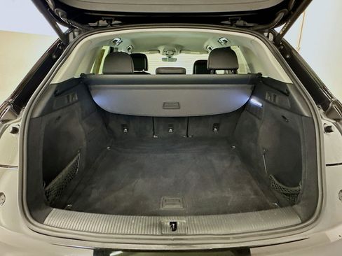 Used 2023 Audi Q5 2.0T Premium w/ Convenience Package AWD/4WD image 30