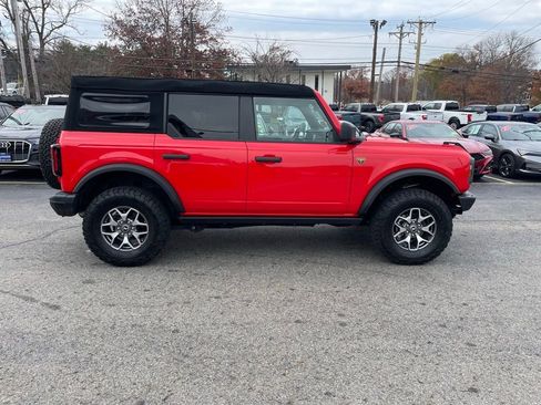 Used 2024 Ford Bronco Badlands image 7