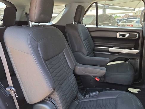 Used 2021 Ford Explorer XLT RWD image 17