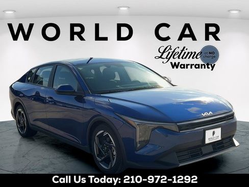 Used 2025 Kia K4 EX FWD image 1
