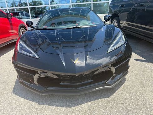 Used 2024 Chevrolet Corvette Stingray Premium Cpe w/ Z51 Performance Package RWD image 2