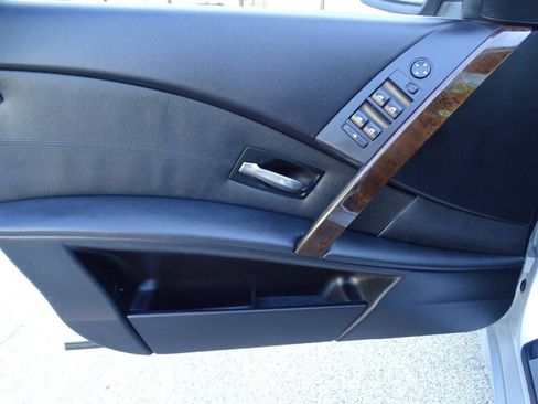 Used 2007 BMW 530xi Wagon AWD/4WD image 41