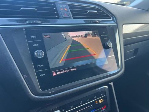 Certified 2023 Volkswagen Tiguan SE image 17