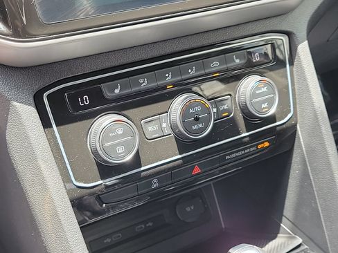 Used 2023 Volkswagen Atlas SE FWD image 26