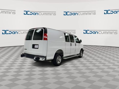 Used 2025 Chevrolet Express 2500 w/ Driver Convenience Package RWD image 8