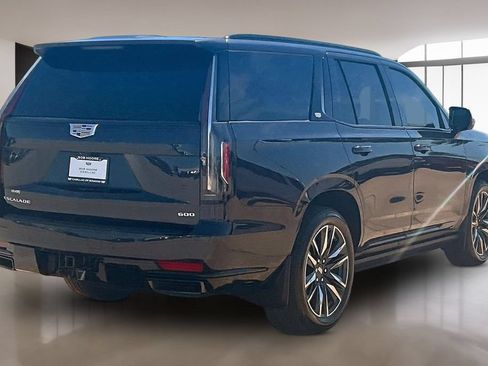 Used 2024 Cadillac Escalade Sport Platinum AWD/4WD image 2