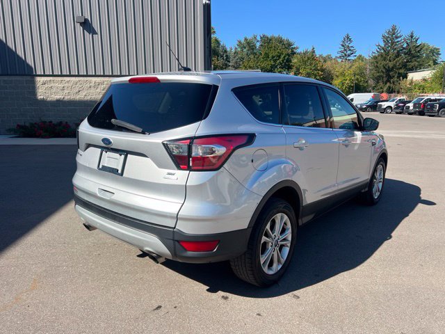 Used 2017 Ford Escape SE w/ SE Cold Weather Package FWD image 5