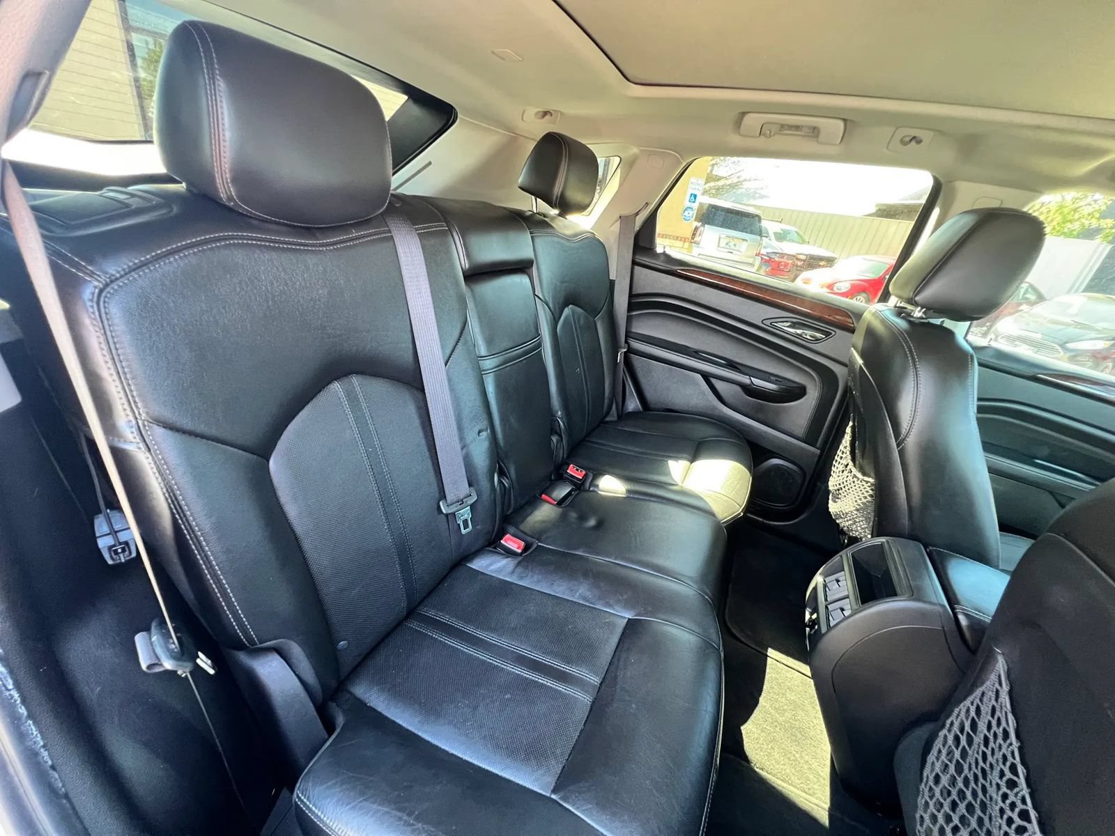 Used 2014 Cadillac SRX Luxury w/ Driver Awareness Package FWD image 23