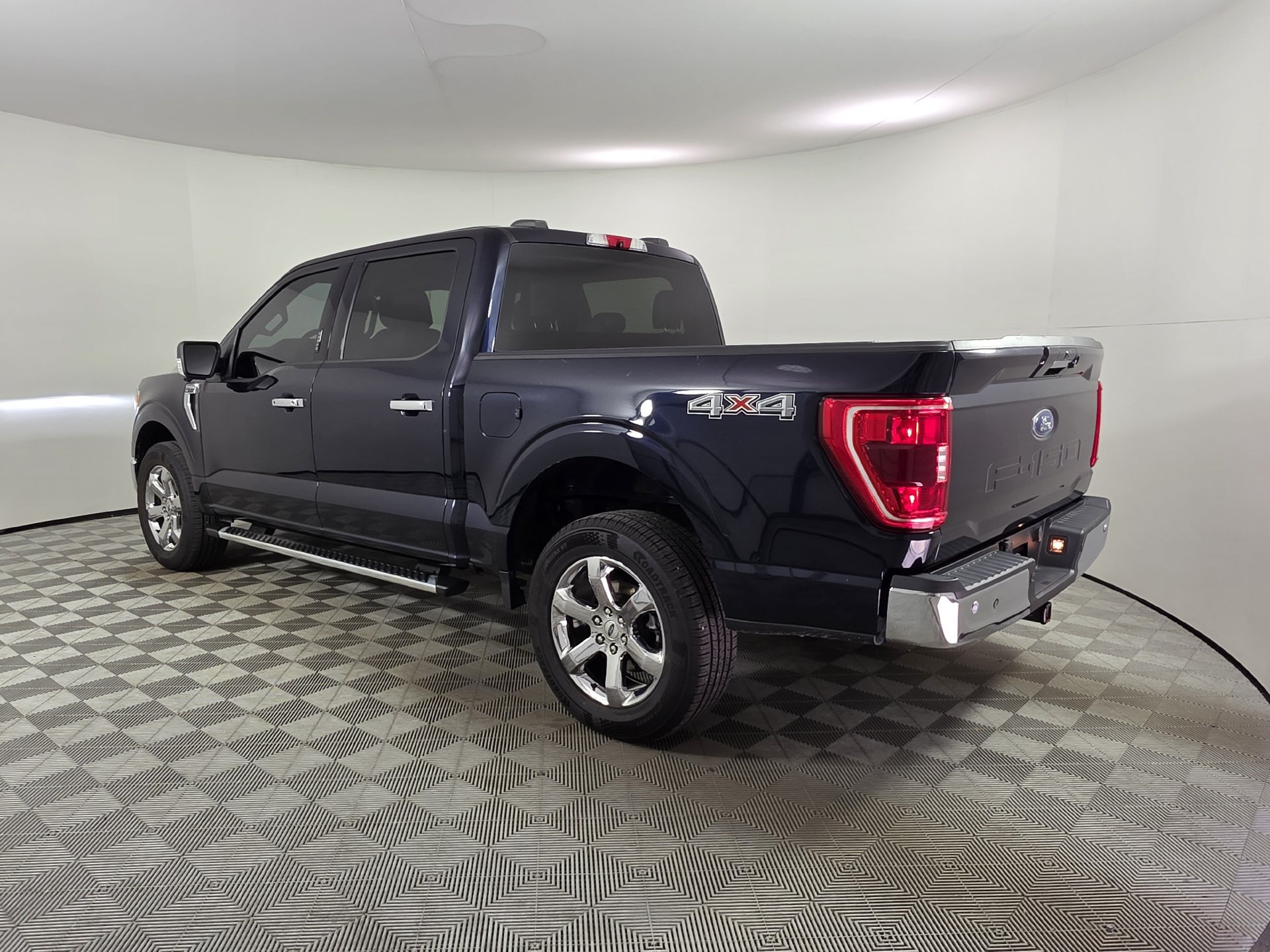 Used 2022 Ford F150 XLT w/ Equipment Group 302A High AWD/4WD image 43