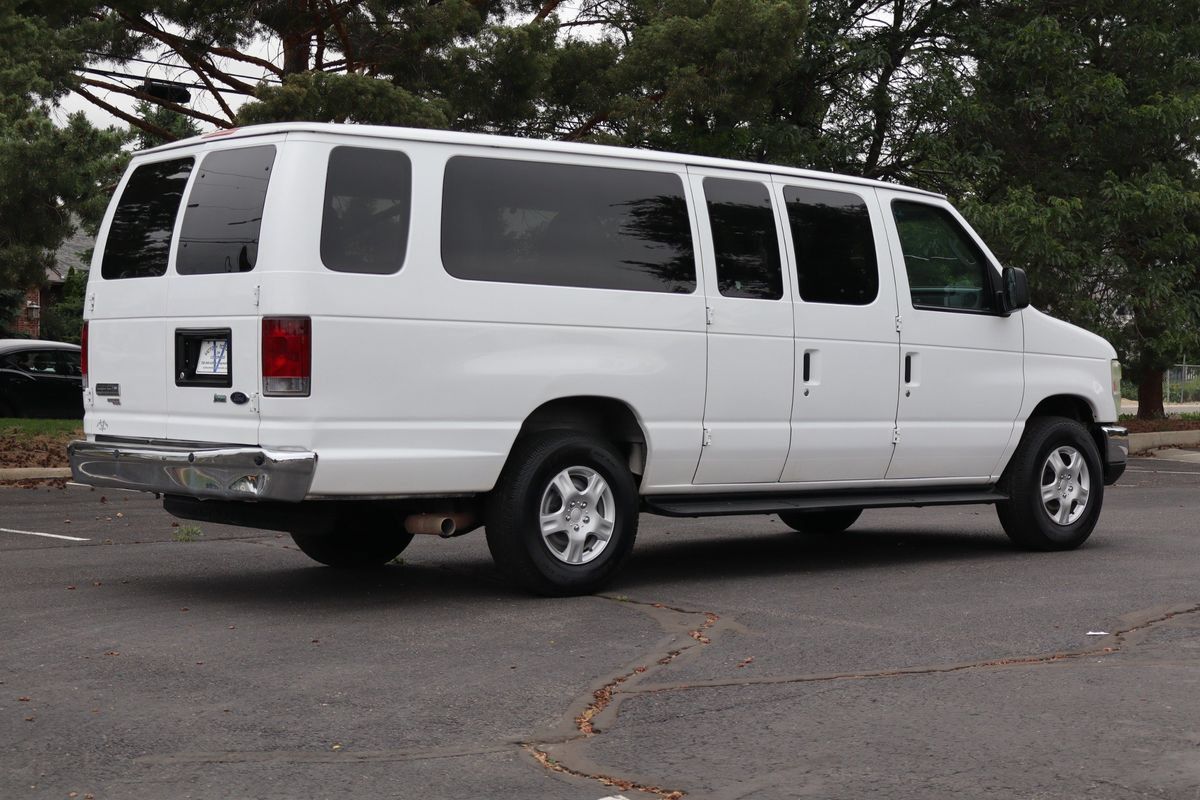 Used 2010 Ford E-350 and Econoline 350 XLT RWD image 5