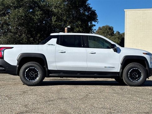 New 2026 Chevrolet Silverado EV Trail Boss image 3