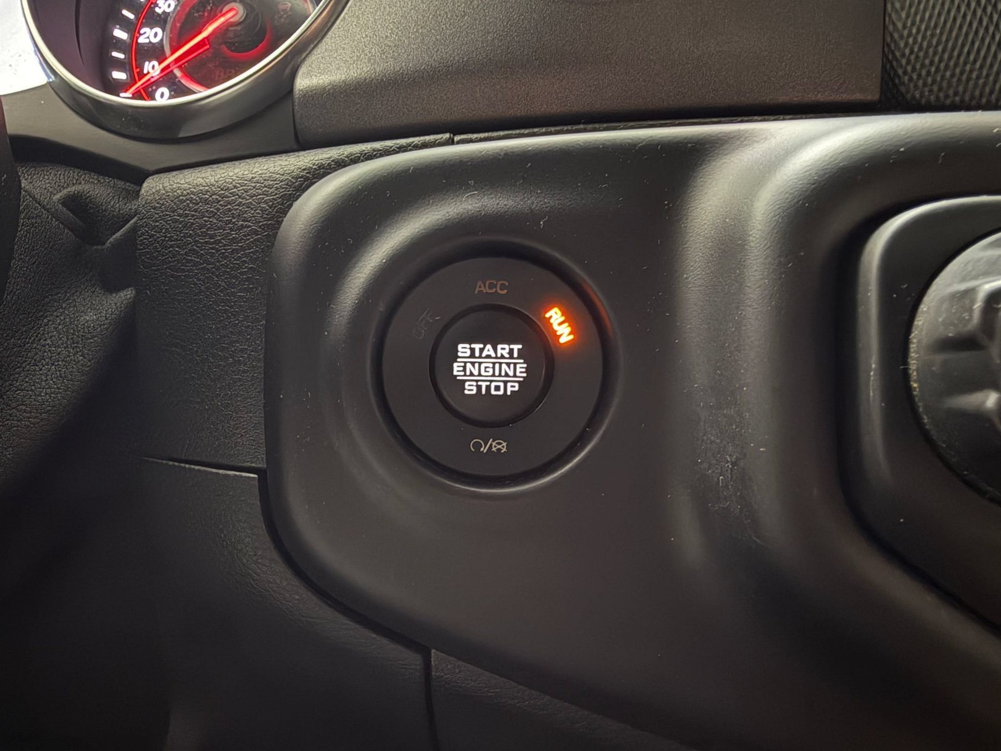 Used 2021 Jeep Gladiator Mojave AWD/4WD image 13