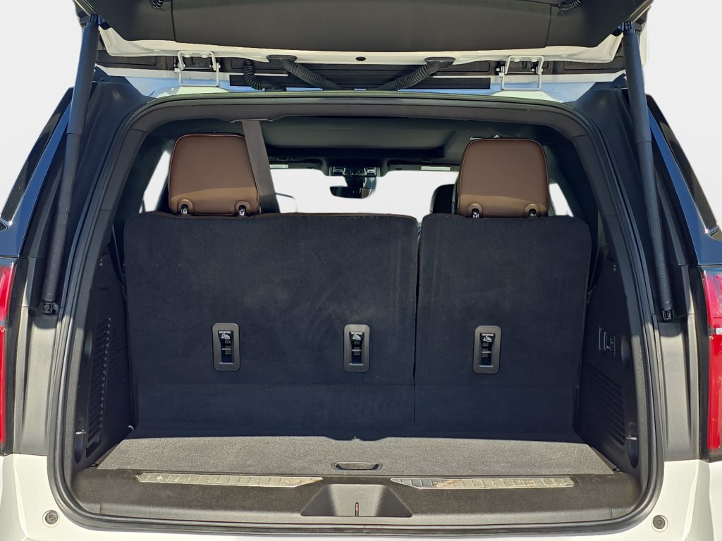 Used 2021 Chevrolet Tahoe High Country AWD/4WD image 18
