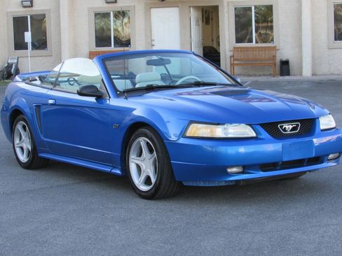 Used 2000 Ford Mustang GT RWD image 40