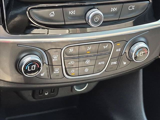 Used 2020 Chevrolet Traverse LT w/ Driver Confidence II Package FWD image 24