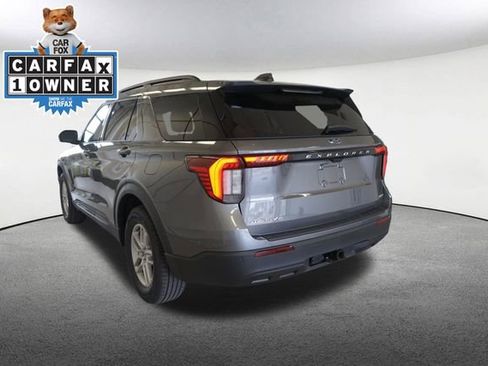 Used 2026 Ford Explorer Active AWD/4WD image 2