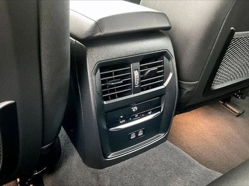 Used 2023 BMW i4 eDrive40 image 29