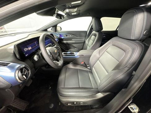 New 2026 Chevrolet Equinox EV LT image 13