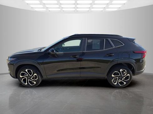 Used 2025 Chevrolet Trax RS w/ Driver Confidence Package FWD image 7