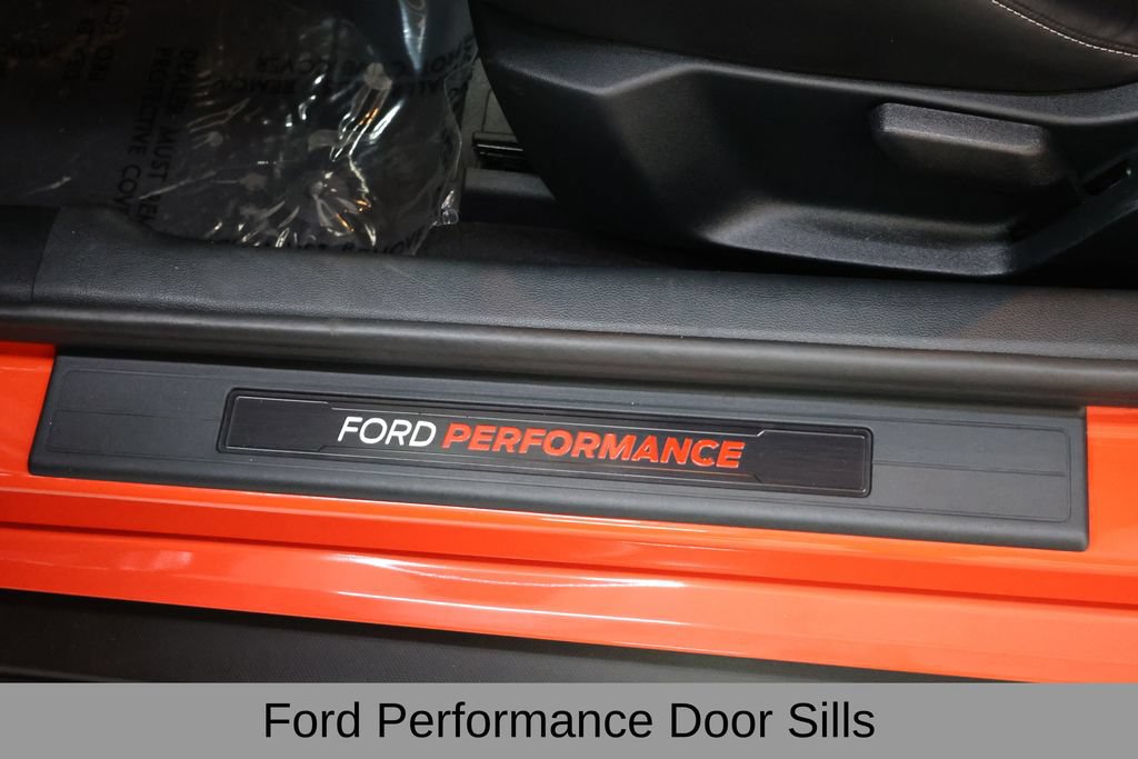 Used 2022 Ford Mustang Shelby GT500 w/ Carbon Fiber Track Pack RWD image 36