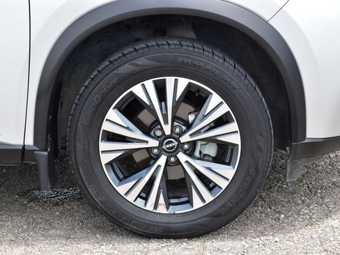 Used 2023 Nissan Rogue SV FWD image 4