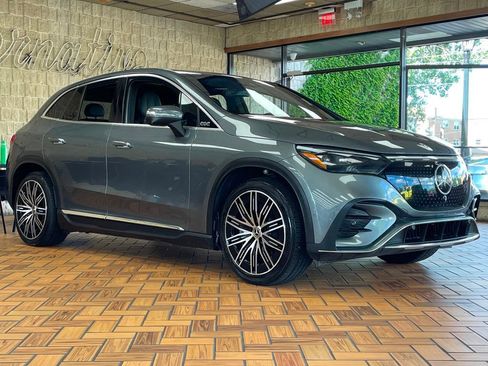 Used 2023 Mercedes-Benz EQE 500 4MATIC SUV image 8
