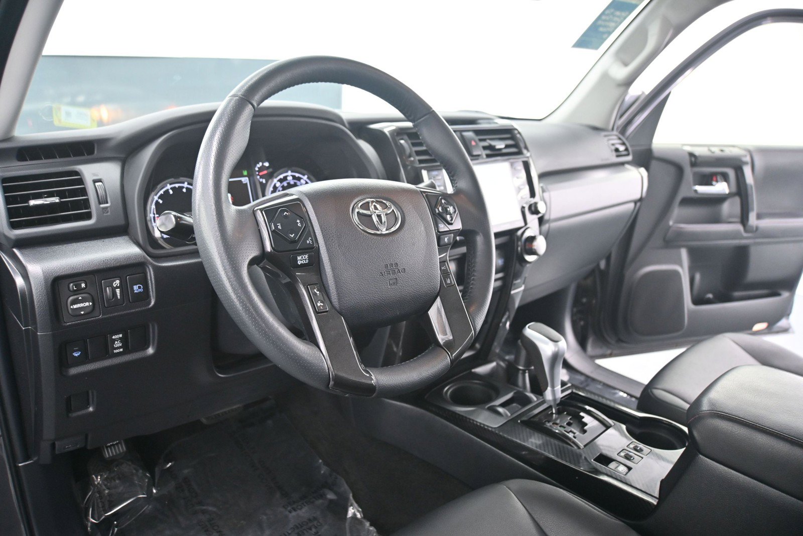 Used 2021 Toyota 4Runner TRD Off-Road Premium w/ Moonroof Package AWD/4WD image 25