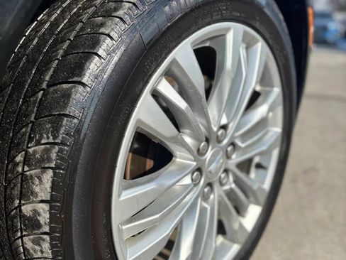 Used 2018 Cadillac XT5 Premium Luxury FWD image 9