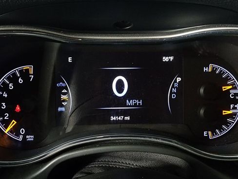 Used 2022 Jeep Grand Cherokee Laredo X image 20