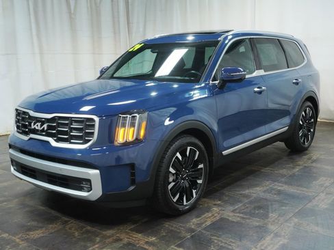Used 2024 Kia Telluride SX Prestige w/ Towing Package AWD/4WD image 2