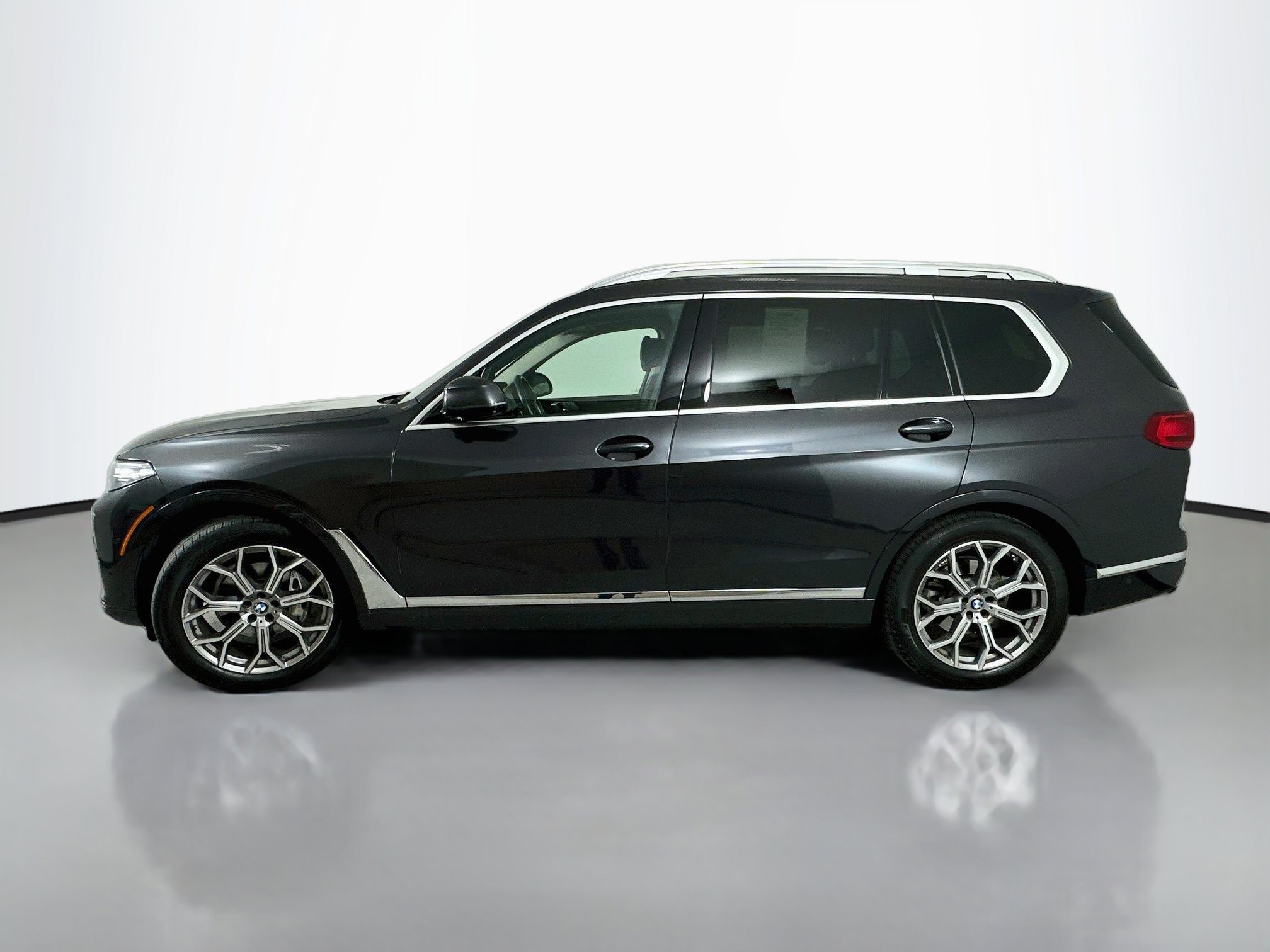 Used 2022 BMW X7 xDrive40i w/ Premium Package AWD/4WD image 4