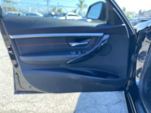 Used 2018 BMW 330e RWD image 14