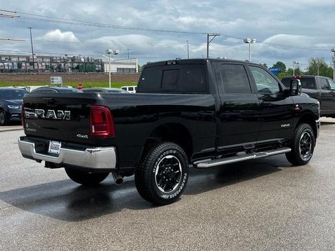 Used 2025 RAM 2500 Laramie AWD/4WD image 3