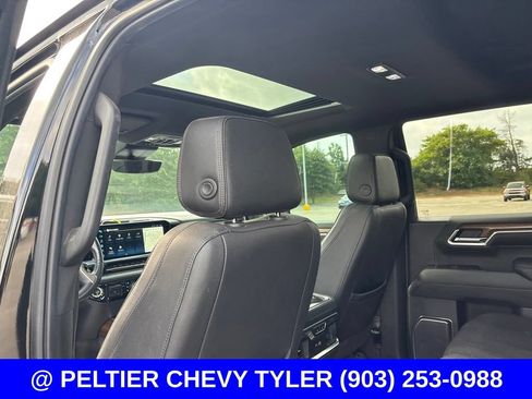 Used 2022 Chevrolet Silverado 1500 High Country w/ High Country Premium Package AWD/4WD image 22