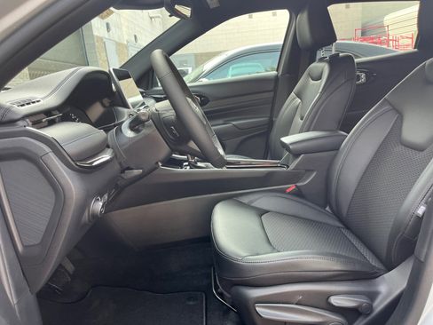 New 2026 Jeep Compass Latitude image 12