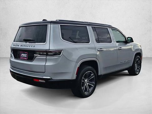 Used 2023 Jeep Grand Wagoneer 4WD w/ Flexible Seating Group image 5