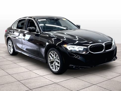 Used 2025 BMW 330i Sedan w/ Convenience Package RWD image 2