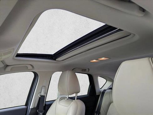 Used 2019 MAZDA CX-5 Touring image 15