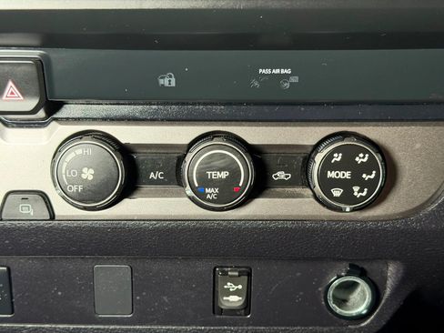 Used 2019 Toyota Tacoma SR RWD image 25