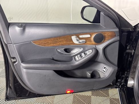 Used 2020 Mercedes-Benz C 300 Sedan image 10