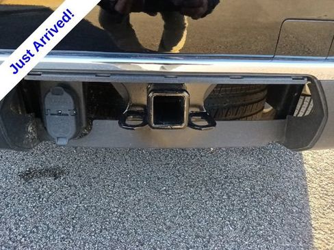 Used 2024 Chevrolet Suburban Premier RWD image 34
