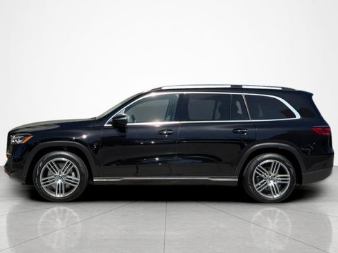 Used 2026 Mercedes-Benz GLS 450 4MATIC image 2