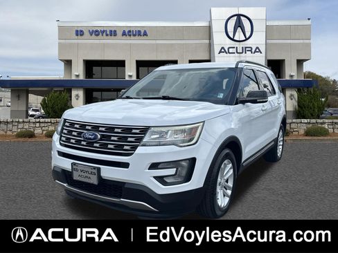 Used 2017 Ford Explorer XLT w/ Equipment Group 201A FWD image 1