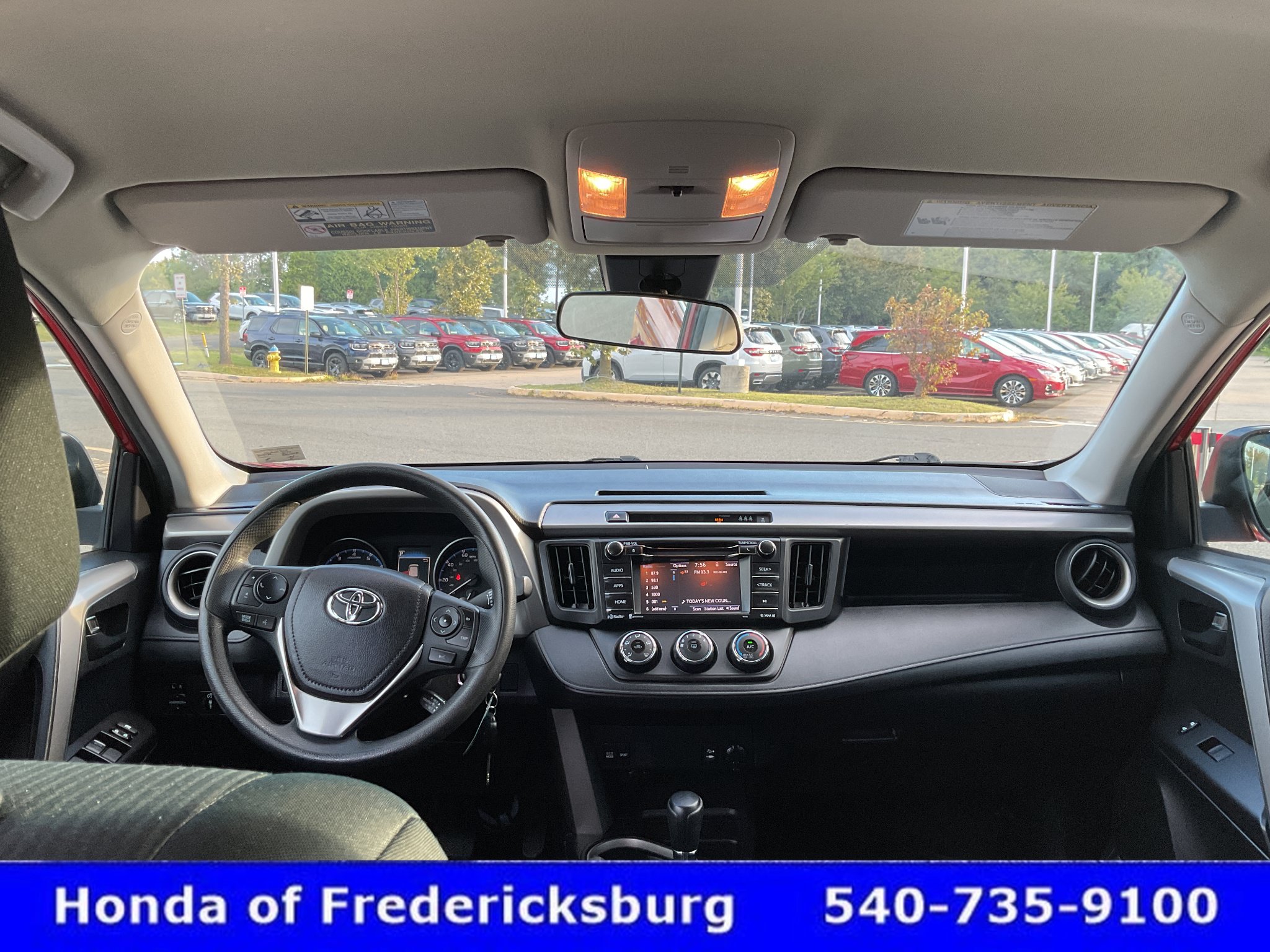 Used 2017 Toyota RAV4 LE AWD/4WD image 27
