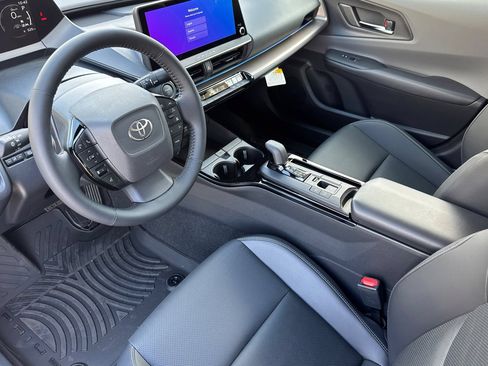 New 2027 Toyota Prius XLE FWD image 10